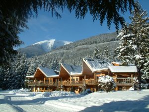 northern-escape-heliski-heliboard-lodge